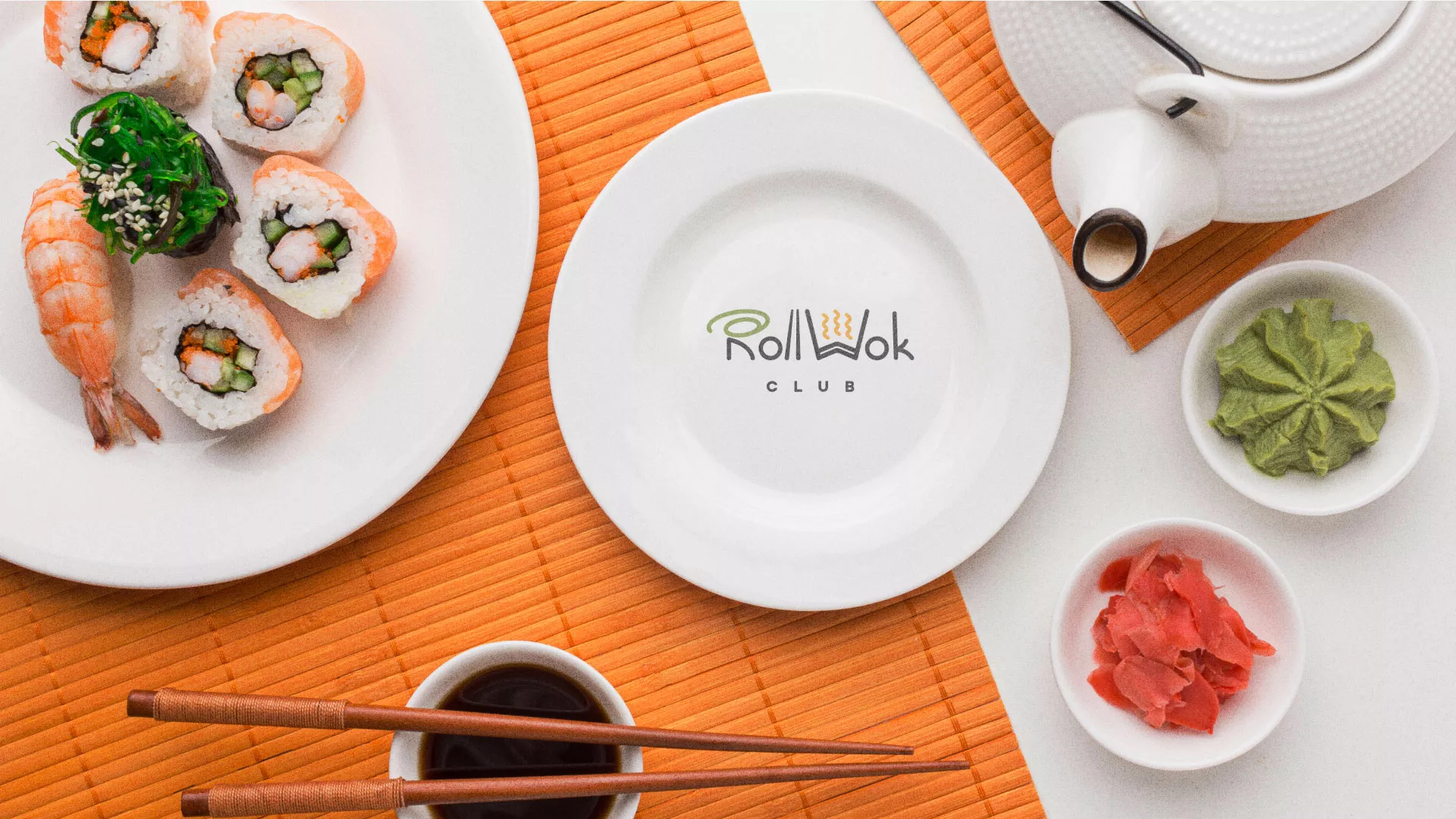 Разработка логотипа и фирменного стиля суши-бара «Roll Wok Club» в Лузе